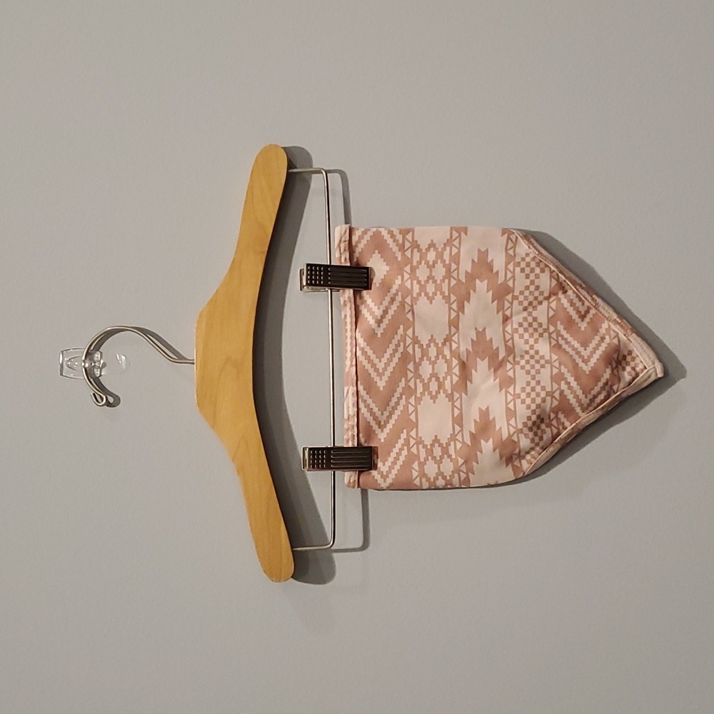kate quinn nwot bandana bib